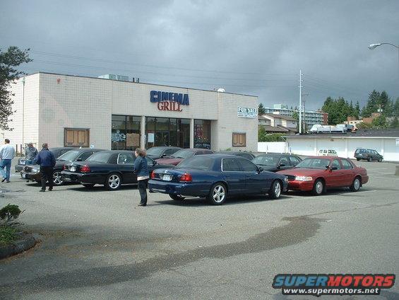 meet1.jpg Seattle, WA Crown Vic and Marauder meet at Mr. Bill's resturant.