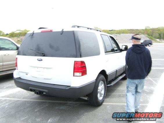 ford-expedition-rear.jpg 