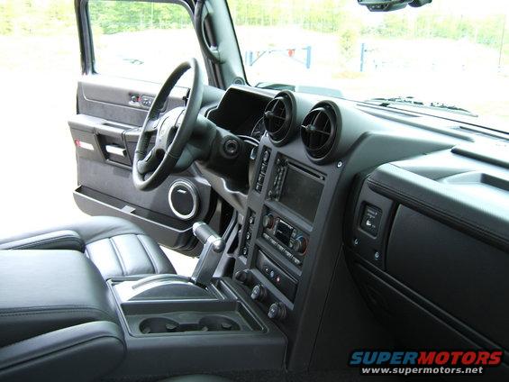 hummer-h2-interior.jpg 