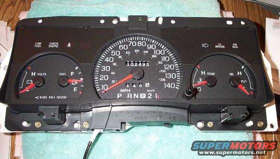 gauge-cluster--no-lense.jpg 