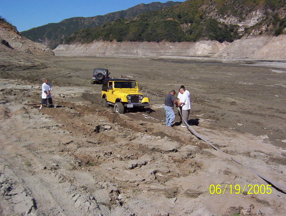 000_1451.jpg jeep rescue operation.