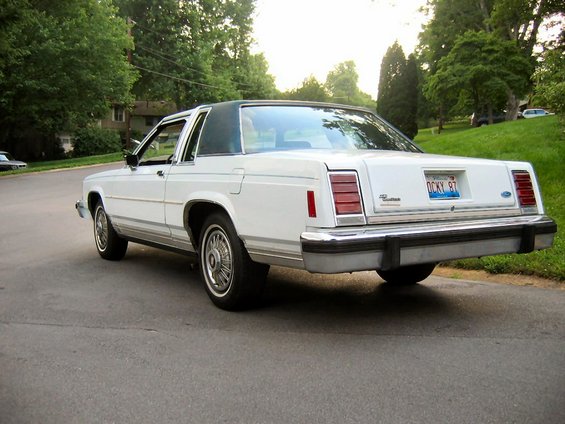 1985 Ford full size crown victoria 2dr pictures #1