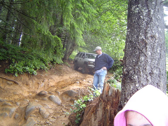 dsc01524.jpg Greg wondering if he should really do this with his Yukon