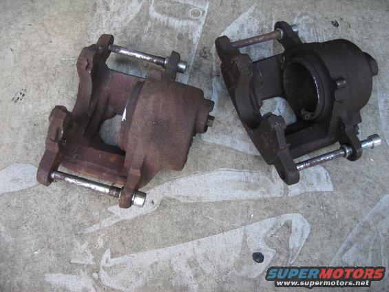 img_0136.jpg 1978/79 K20 Chevy Calipers (good cores)