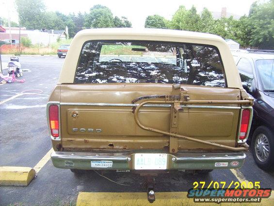 picture-009.jpg Tailgate, bent an rusted