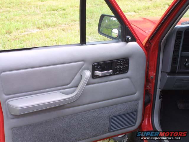 8aug05myjeep2240.jpg Driver's Side Door