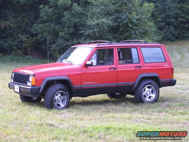 8aug05myjeep2245.jpg Side View - Fire Engine Red Rules!