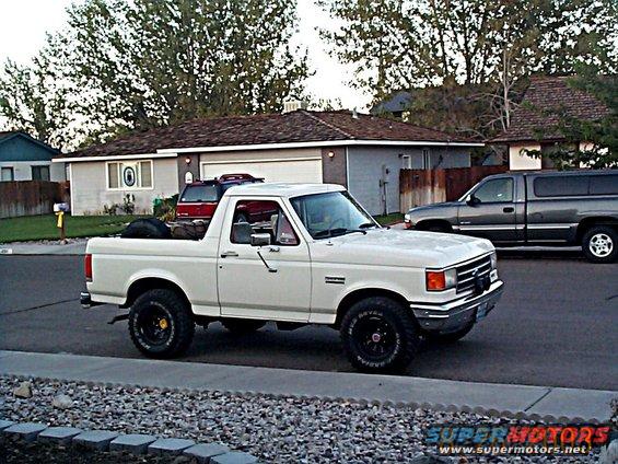 bronco1.jpg topless and sporting the 32's