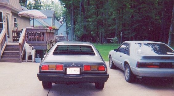 78mach1_rr.jpg Summer 2003 - Before installion of the rear spoiler