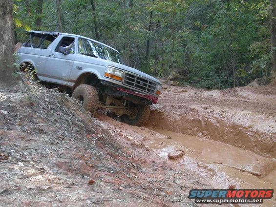 dscn2955.jpg Johnski getting into a soupy off camber mud pit.