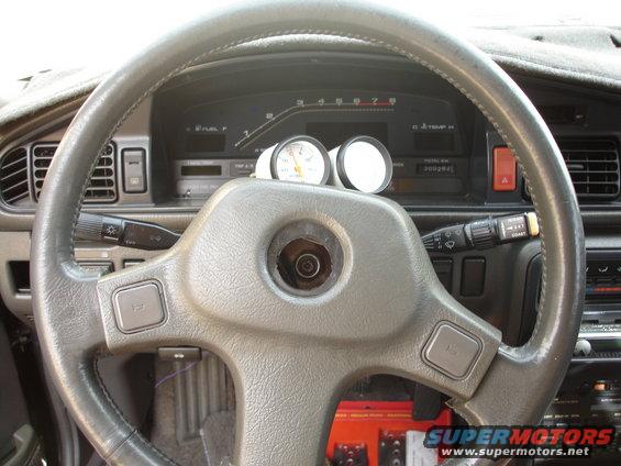 steering-wheel-001.jpg 