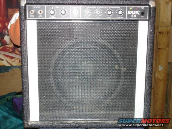 bass_amp.jpg Bass amp