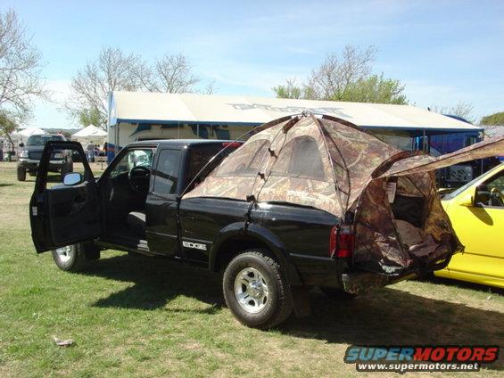 3showclub23.jpg Camo Tent 