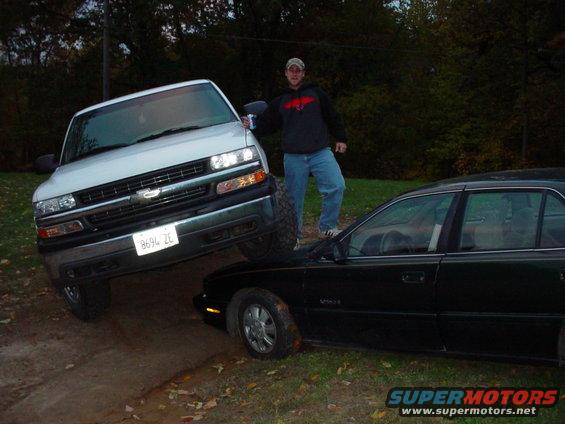 bronco1026-122.jpg The chevy had to get in on the fun.