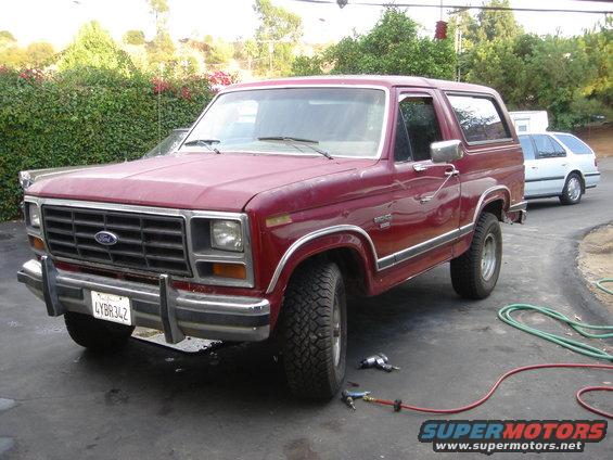 dsc01060.jpg pic of the bronco all stock, not for long