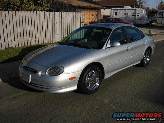 96-ford-taurus.jpg Front Side View