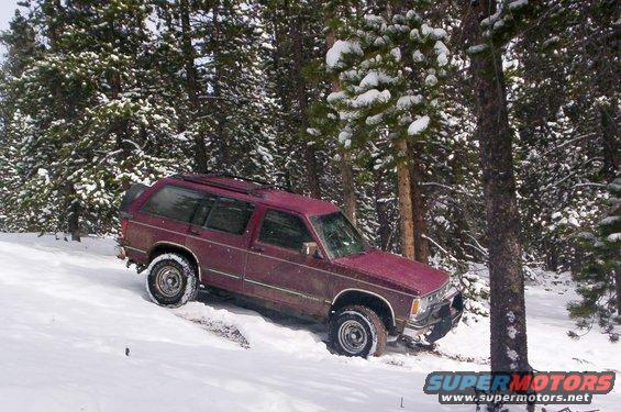 david-blazer-snow-1105.jpg playing in the snow