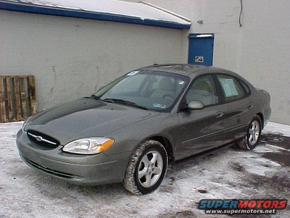 dealers-pic.jpg Shults Ford picture from before I bought the car