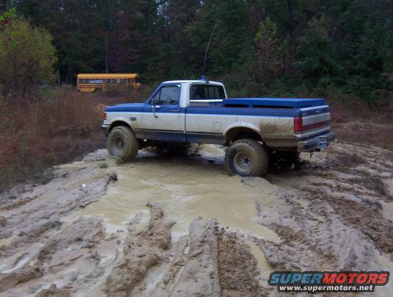 100_2180.jpg playin in the mud