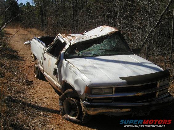 wrecked-truck-010.jpg 