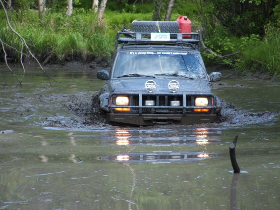 memorial-day05-023.jpg My buddies XJ. This is one of my favorite pics!