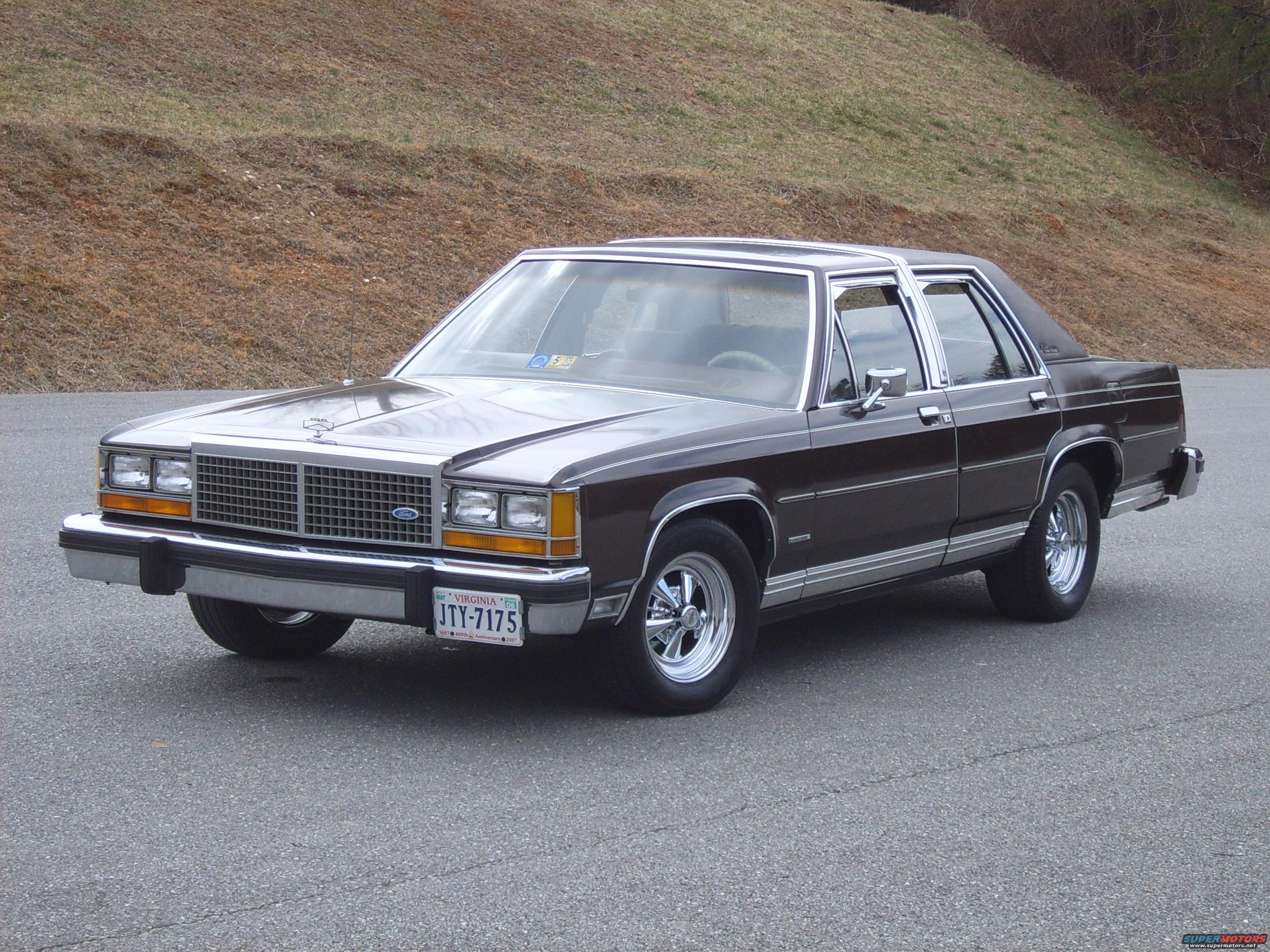 1982 Ford crown vic #9