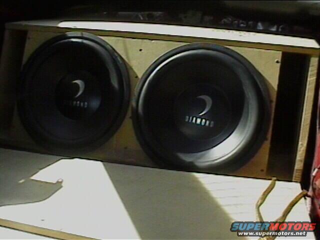 subspair.jpg 2 - 15" Diamond Audio subs in a custom designed and ported box 146.2 db