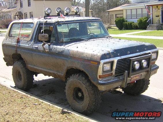 dscn3254.jpg $275 for the truck, 300 For the tires, 80 for the rims, 200 for the Exhaust, 275 for the shocks.... 4" lift free... Playing in the mud and knowing that i built it PRICELESS