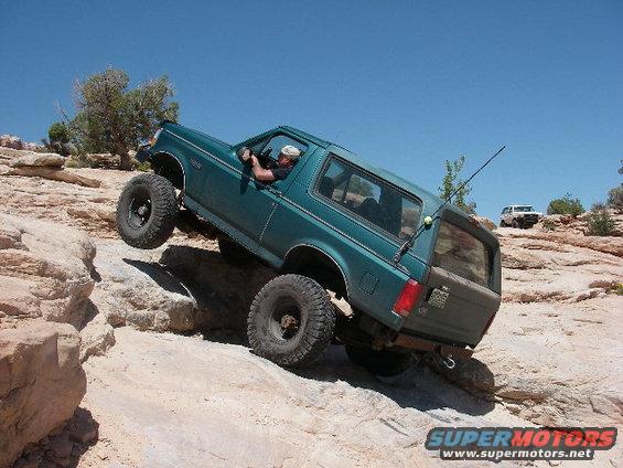 moab2006wipeouthill08.jpg Lift that tire!