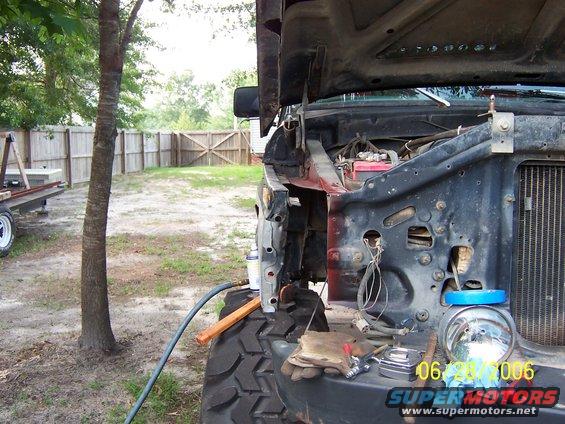 100_0439.jpg fitting fender