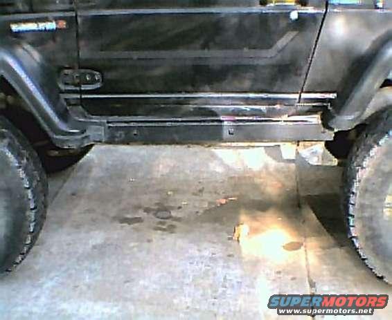 truckmods002.jpg Rocker protection