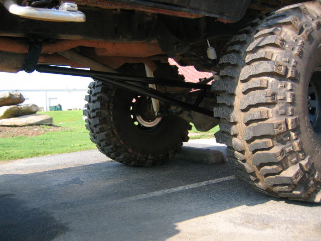 pick-up-with-trac-bar-(2).jpg Rear Traction Bar