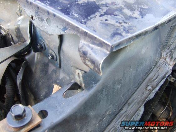 13-other-cowl-bracket.jpg Only non-bolt on mod besides the bumper in this whole swap