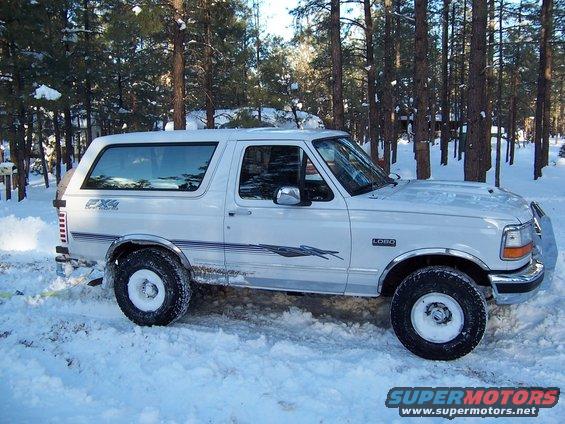 whole-car.jpg This may very well be the first time my bronco has been in snow