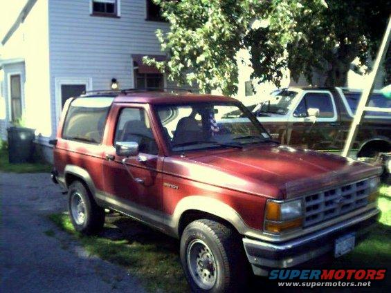 dsc_027.jpg  my 90 bronco II. my lil mule, and she does get stuburn' 