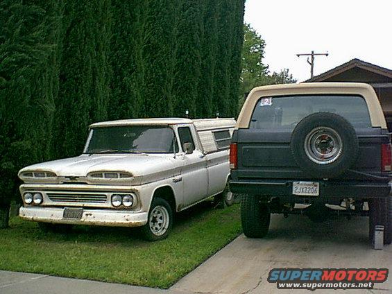 bronco-rear8.jpg back in the driveway all black primered out.