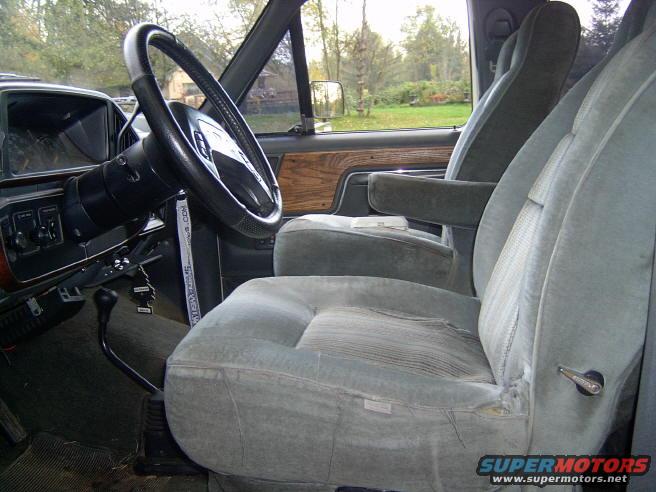 interior-3.jpg Driver and passenger seats