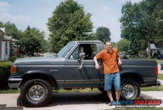 bronk.jpg bronk
bushwacker extend-a-fender flares
33 inch bfg's
awaiting a lift!!!