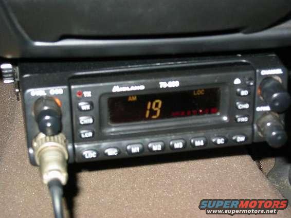 s_taurus_radios2.jpg 11m Midland 79-290