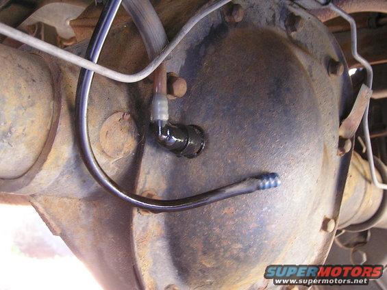 bronco-fuel-line-repair-(4).jpg Gas Line Repair - good and bad line
