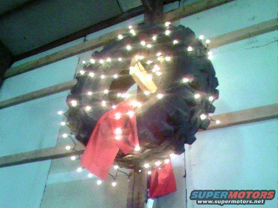 x-mass-wreath.jpg 