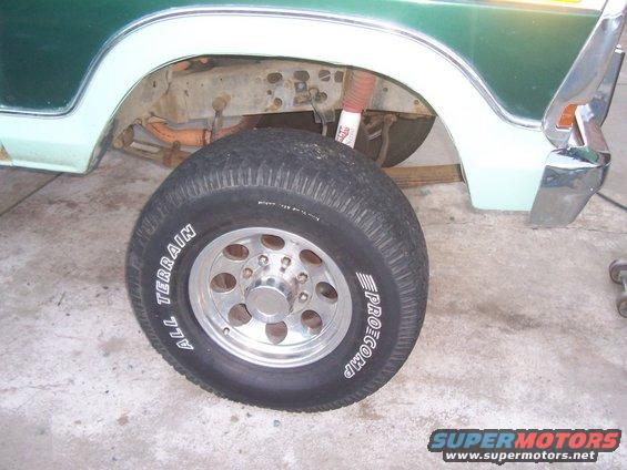 100_2374.jpg right front tire