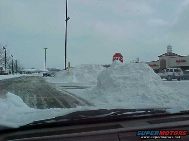 mvc012s.jpg another Drift at same shopping center, notice how it almost blocks the stop sign