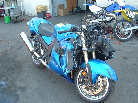 dscf0063.jpg The right side faired pretty well compared to the rest of the bike.