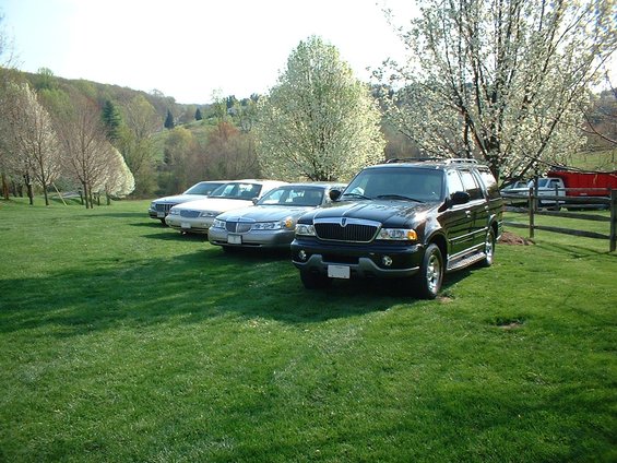 dscf0026.jpg 
Some of the cars, off driveway while cleaning driveway/garage 

Picture taken 04/2005 