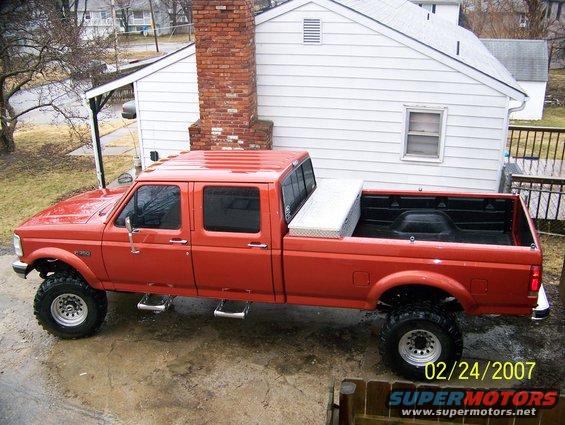 picture-628.jpg This is the most recent picture of my truck, I have added side steps,tool box, 3"body lift  and cab lights