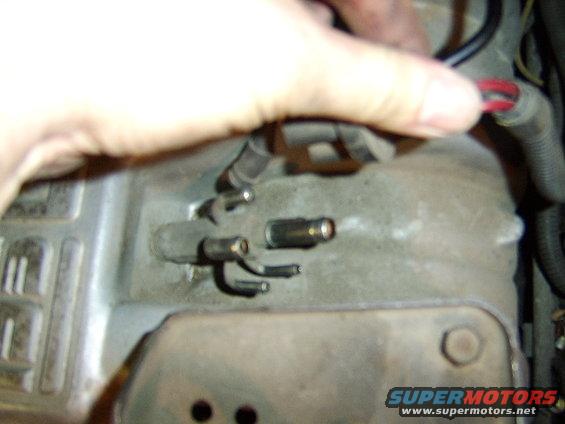 change-oil-pan-gasket-and-valve-cover-gasket-019.jpg here I removed all the vacuum lines from the centre of the plenum