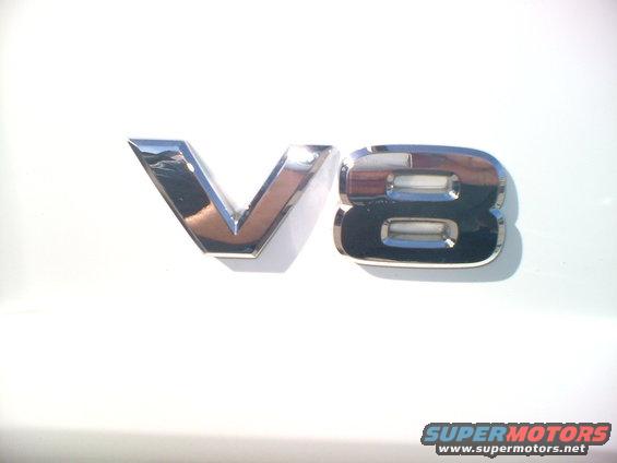 v8badge.jpg 