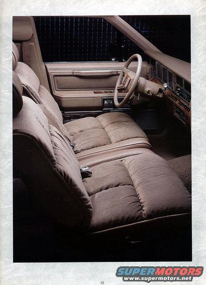 89l9.jpg 1989 Lincoln Town Car Brochure pg9