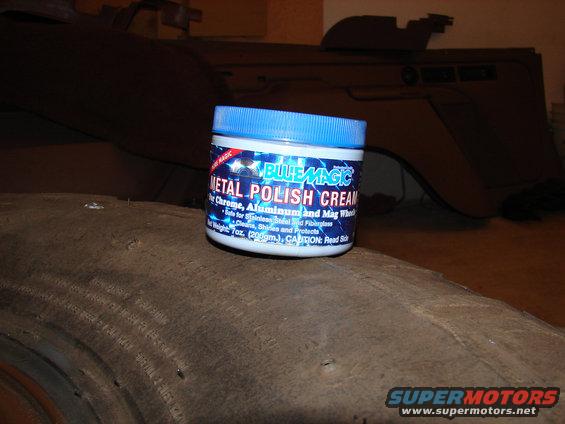 tire-polishing-012s.jpg The Blue Magic Polish I used.